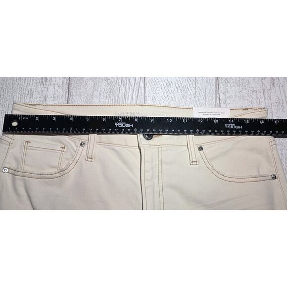 Chicos High Rise Wide Leg Cropped Ivory Denim Size 10 (1.5) 30" Waist 26" Inseam - Picture 7 of 9